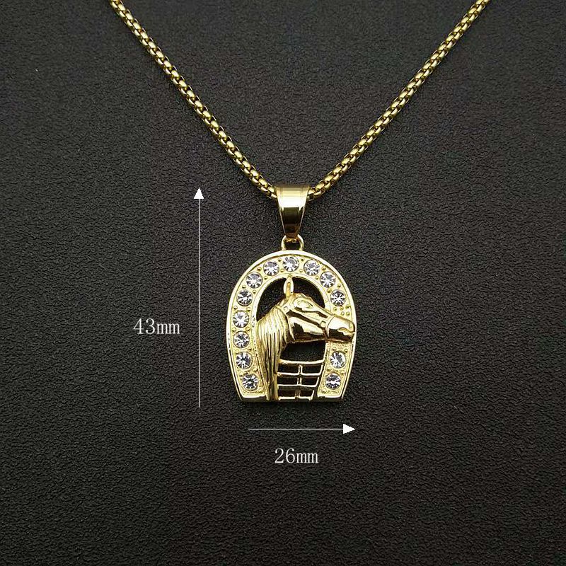 Planderful Bold Hip Hop Jewelry Necklace Color-Preserving Gold-Plated Zircon Horse Head Pendant For Urban Fashion Lovers