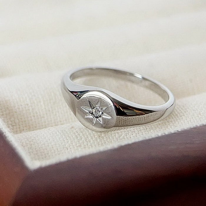 Minimalist Stylish Oval Glossy Zircon Octagram Ring Women's Stainless Steel 18k Gold-Plated Ring