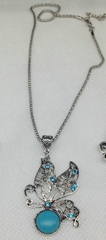 Exotic Butterfly Charm Necklace and Earring Set - Planderful Savanna Rhythms Collection