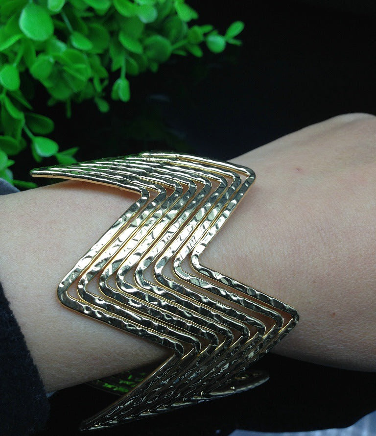 Dazzling Alloy Cone Bracelet - Vienna Verve Collection