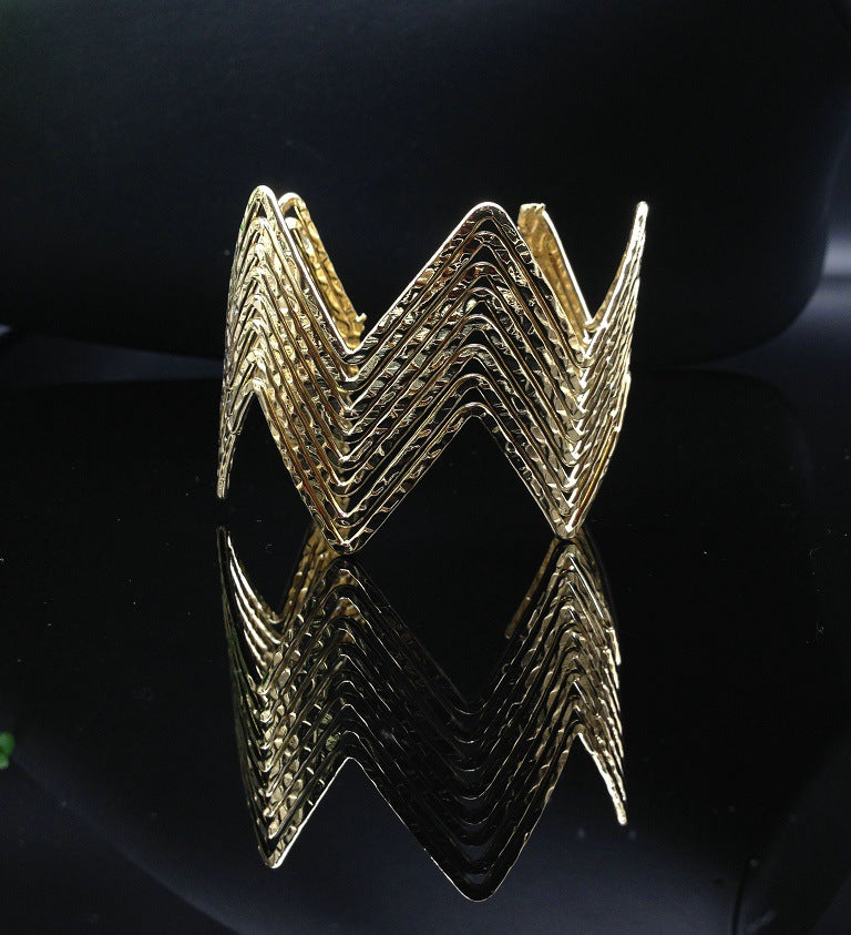 Dazzling Alloy Cone Bracelet - Vienna Verve Collection