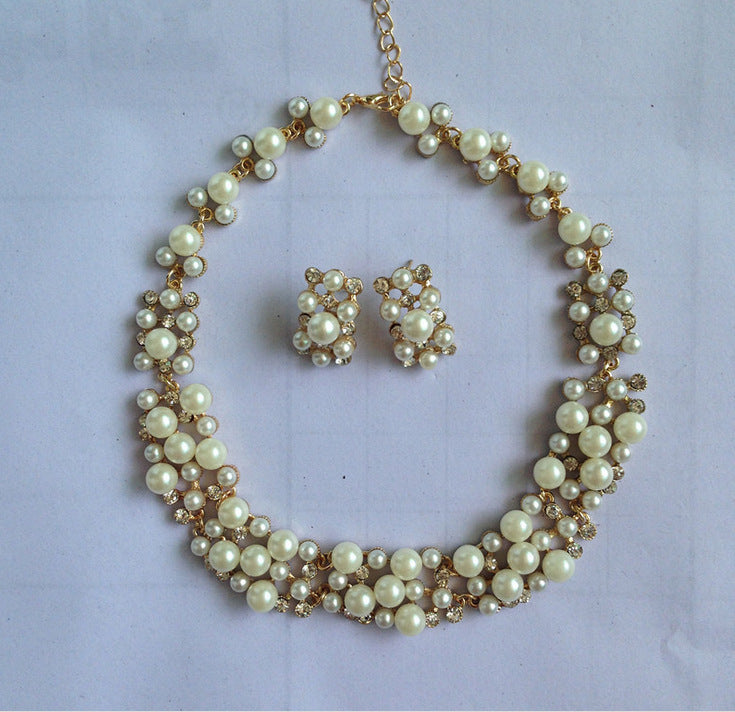 European and American Fashion Imitation Pearl Necklace and Earrings Set - Luxe Collarbone Chain Essentials for Shipping