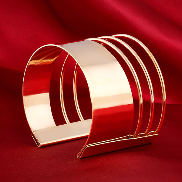 Exaggerated Club Night Metal Bracelet with Open Amazon Buckle