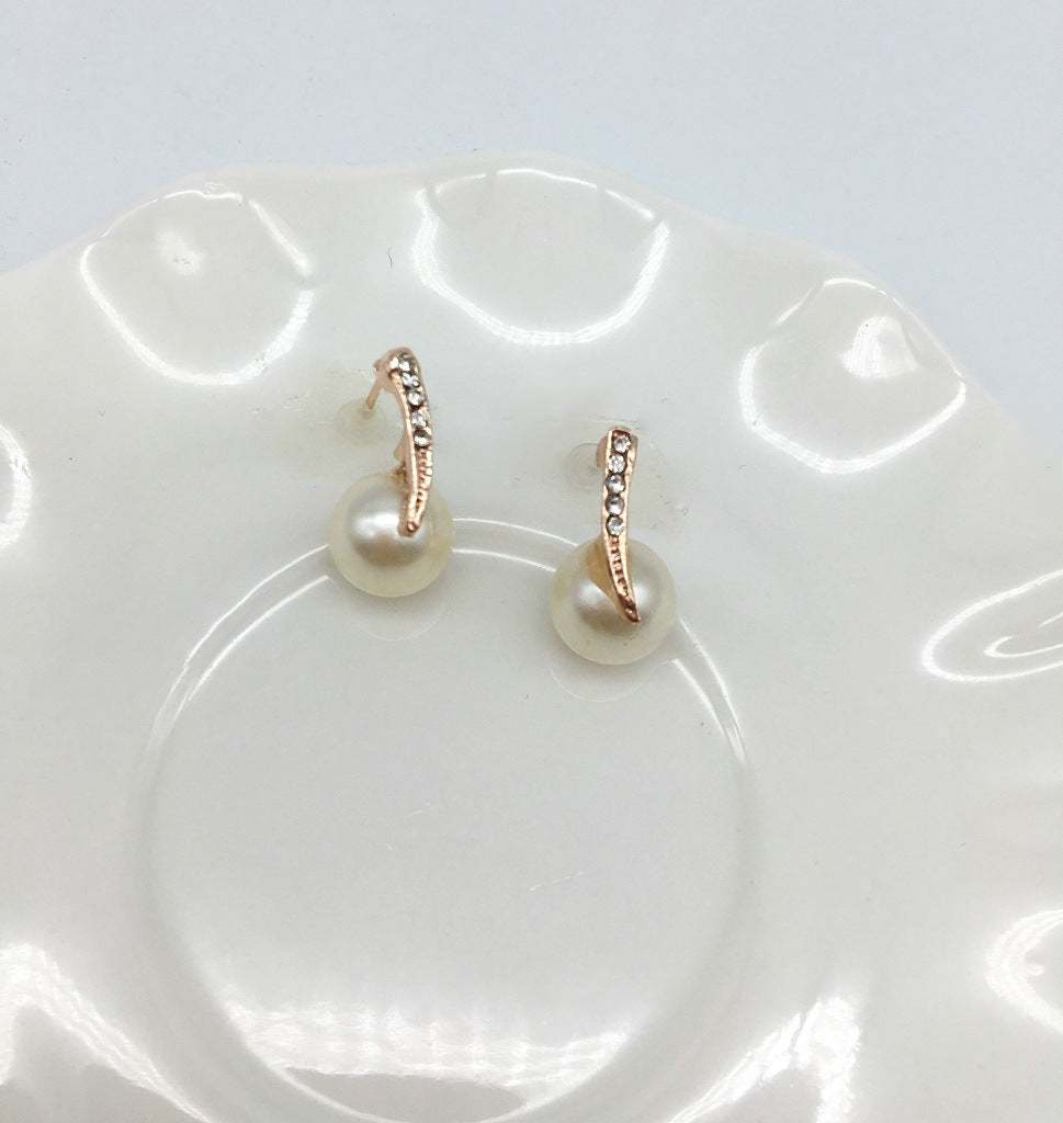 Elegant Water Droplet Pearl and Rhinestone Bridal Necklace Set