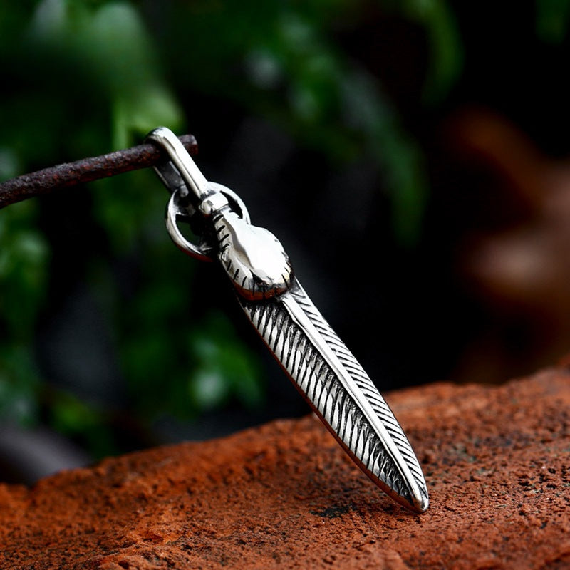 Retro European and American Titanium Steel Takahashi Feather Pendant - Stylish and Dominant Jewelry for Men