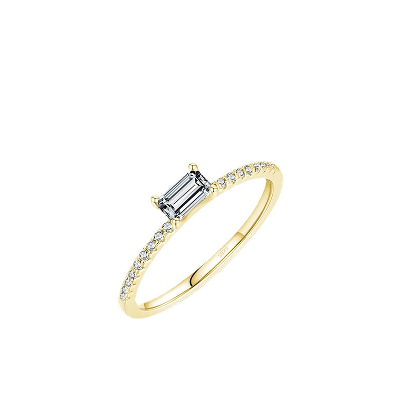 Elegant Sterling Silver Zircon Ring