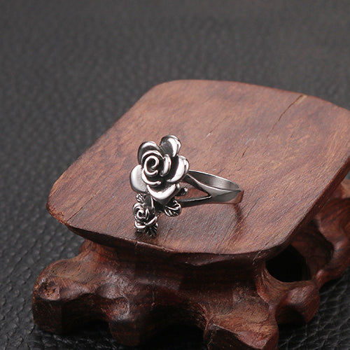 Retro Hollow Engraved Oil Ring for Women - European and American Fashion Rose Jewelry