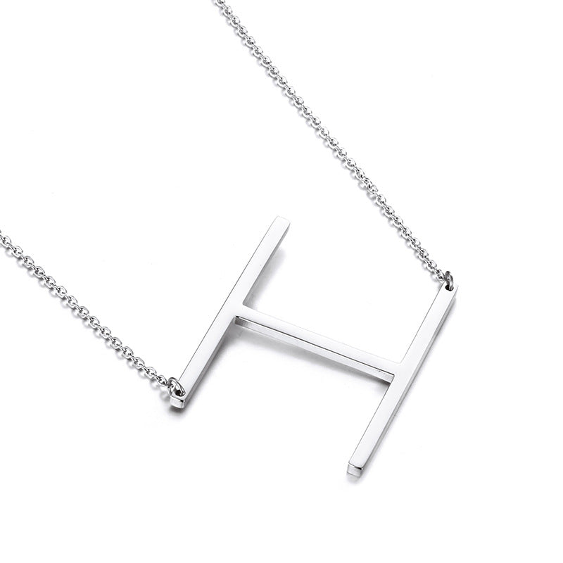 26-Letter Pendant Necklace, Fashionable And Women'S Short Collarbone Chain Titanium Steel