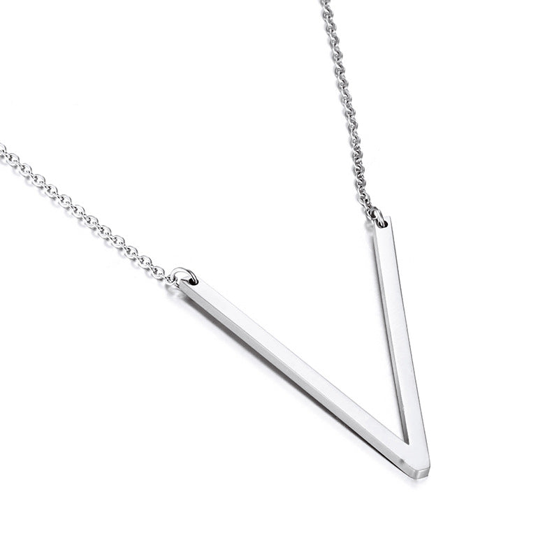 26-Letter Pendant Necklace, Fashionable And Women'S Short Collarbone Chain Titanium Steel