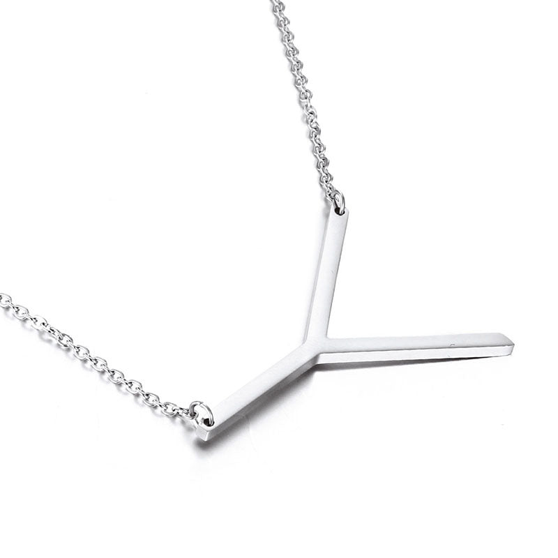 26-Letter Pendant Necklace, Fashionable And Women'S Short Collarbone Chain Titanium Steel