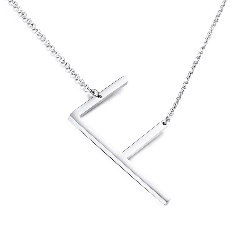 26-Letter Pendant Necklace, Fashionable And Women'S Short Collarbone Chain Titanium Steel