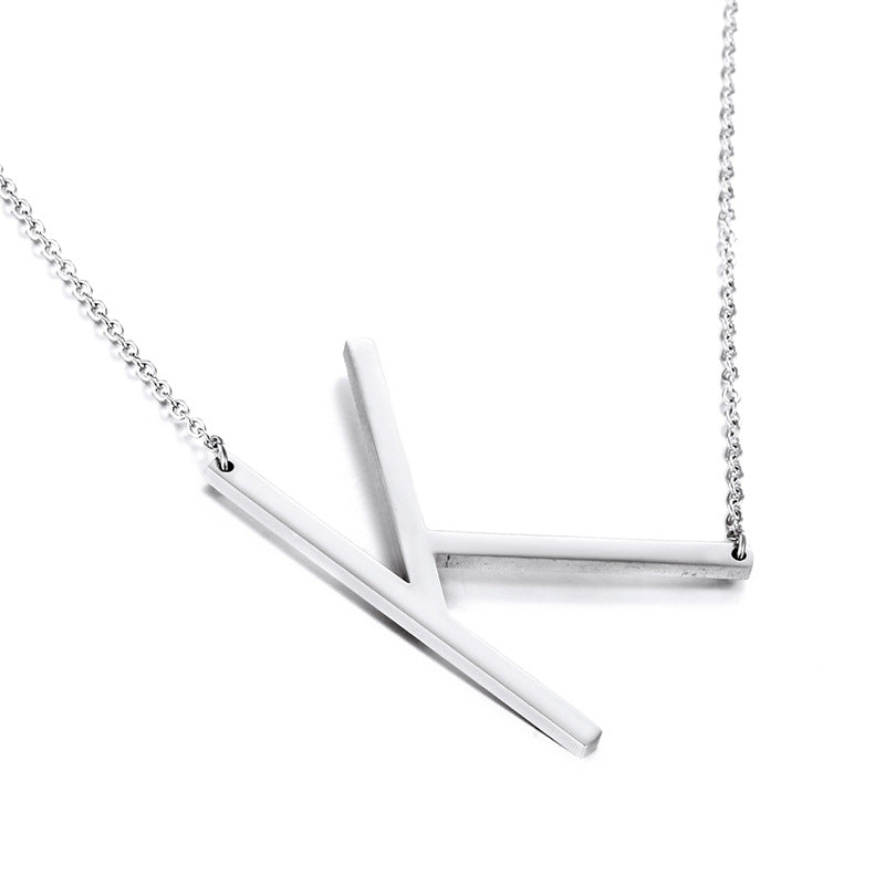 26-Letter Pendant Necklace, Fashionable And Women'S Short Collarbone Chain Titanium Steel