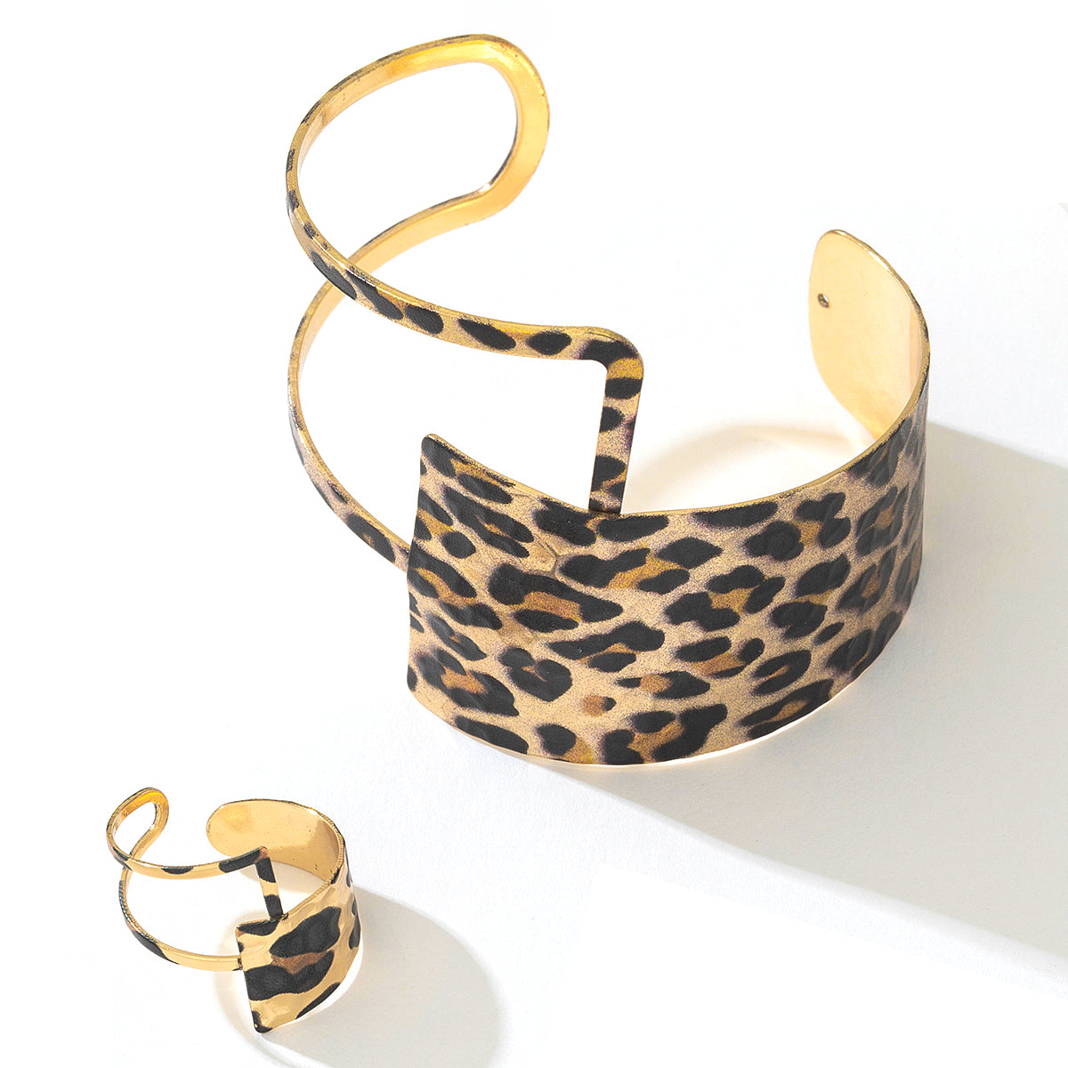 Planderful Vienna Verve Jewelry Set – Fashionable Irregular Leopard Print Design