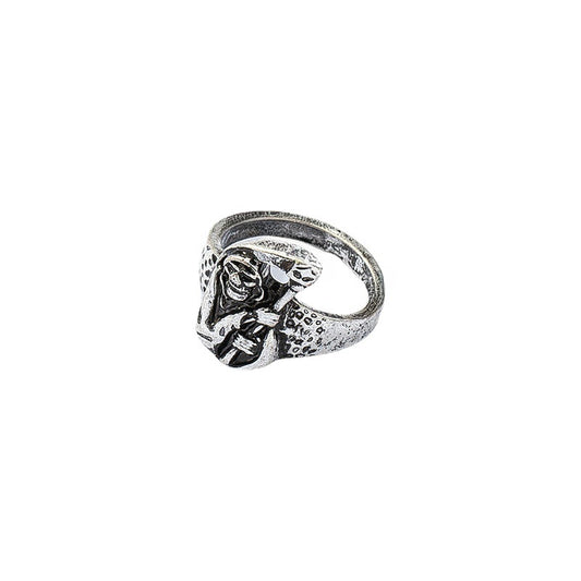 Retro French Hip-Hop Portrait Ring with Unique Personality