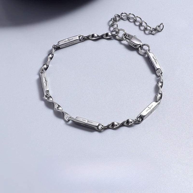 Planderful Steel Mobius Star Necklace