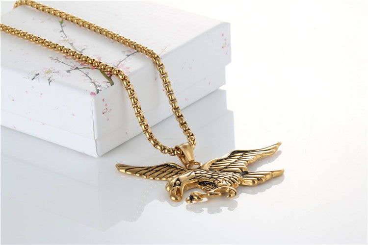 Stylish Titanium Steel Eagle Pendant Necklace for Men - Retro Trendy Design