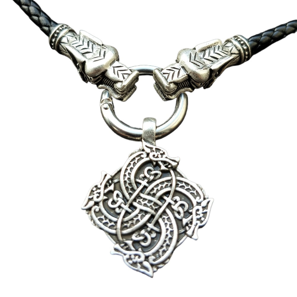 Savage Wolf Warrior Necklace - Men's Viking Amulet Pendant