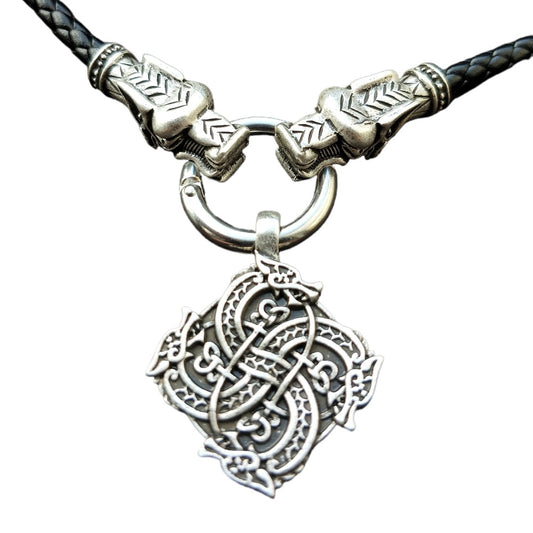 Savage Wolf Warrior Necklace - Men's Viking Amulet Pendant