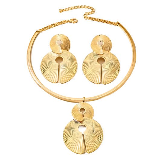 Vienna Verve Women's Metal Ruffle Edge Jewelry Set