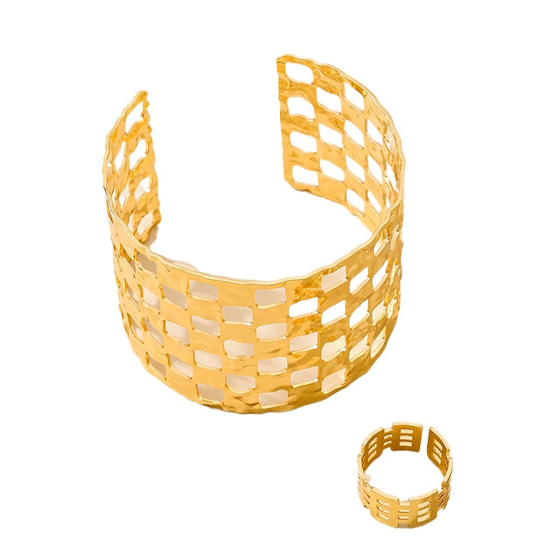 Fashionable Retro Checkerboard Bracelet Ring Set by Planderful