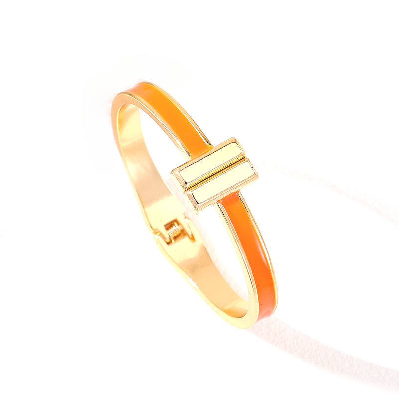 Planderful Vienna Verve Bracelet – Simple and Versatile Metal Design