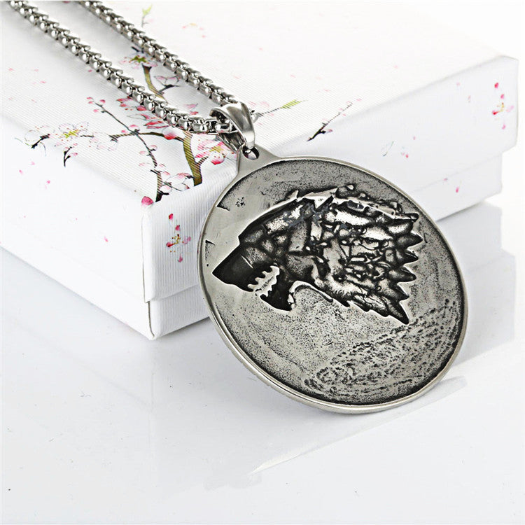 Punk Titanium Steel Wolf Pendant Necklace for Men - Retro European and American Style