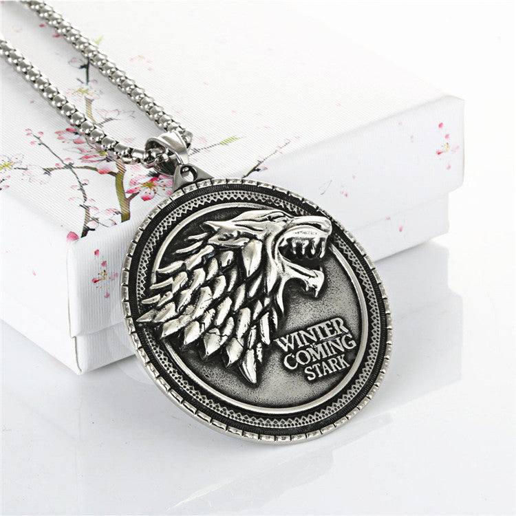 Punk Titanium Steel Wolf Pendant Necklace for Men - Retro European and American Style