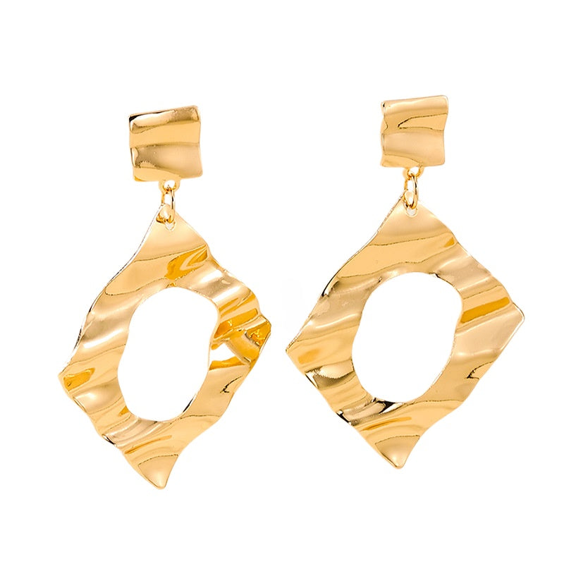 Chic Geometric Pleated Earrings with a Metallic Twist