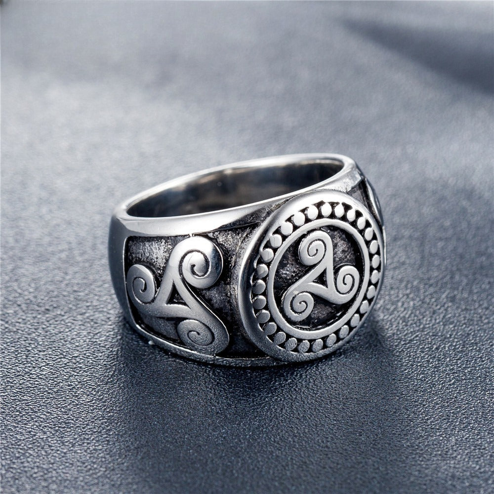 Planderful Titanium Steel Ring Personalized Retro Triangle Symbol Unisex Sizes 7 to 13 Gift