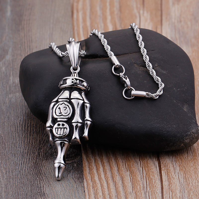 Skull Claw Pendant: Edgy Titanium Steel Men's Necklace