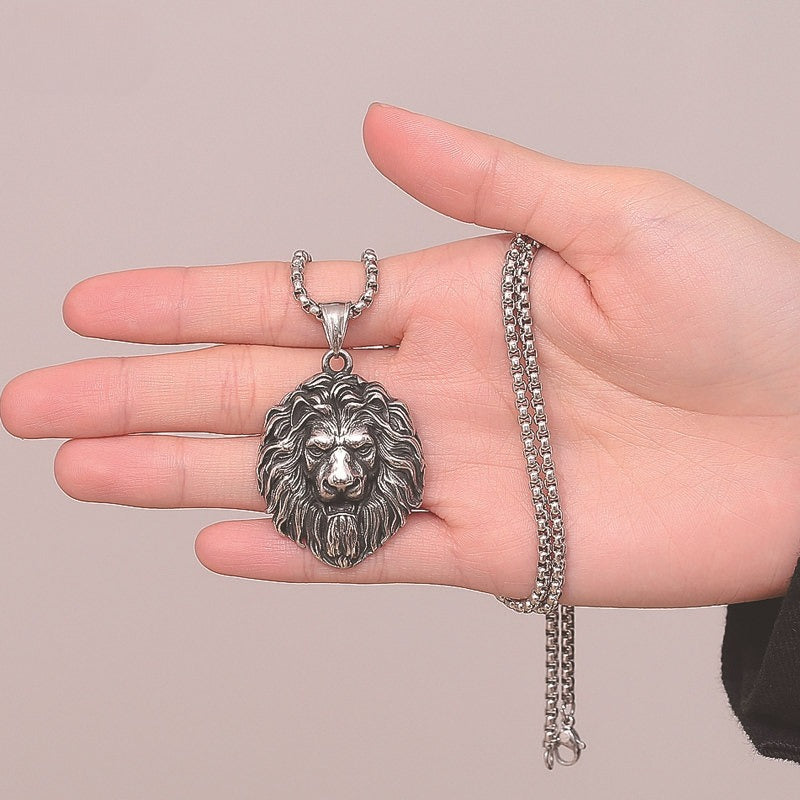 Titanium Steel Necklace – Statement Hip Hop Lion Head Pendant For Men Who Love Bold Accessories