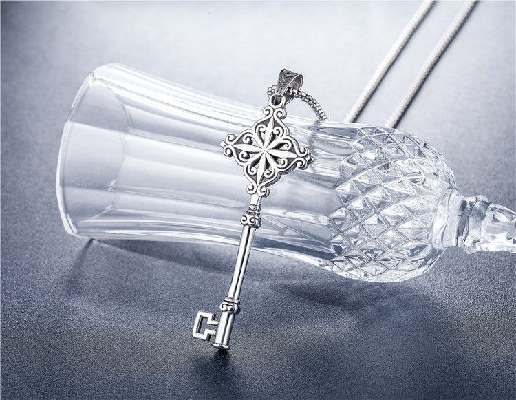 Planderful Titanium Key Pendant Unisex Durable Retro Punk