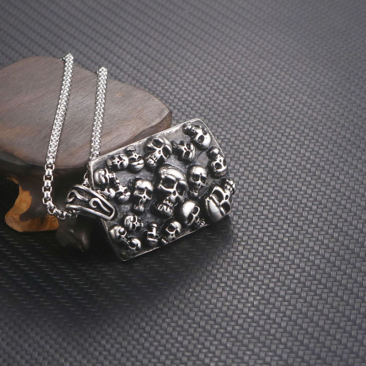 Bold Skull Titanium Steel Pendant - Personalized Retro Men's Jewelry