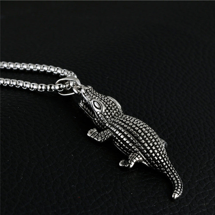 Trendy Titanium Steel Crocodile Pendant Necklace for Men - Retro Alligator Design