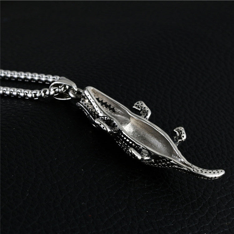 Trendy Titanium Steel Crocodile Pendant Necklace for Men - Retro Alligator Design