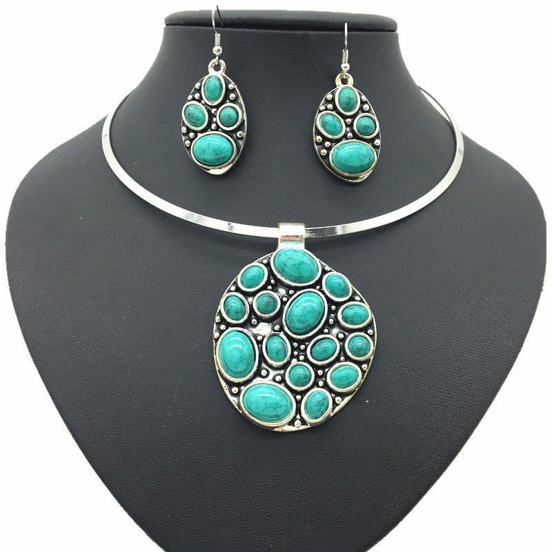 Ethnic Style Vintage Turquoise Pendant Choker Set with Amazon Collar Necklace