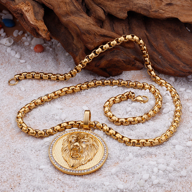 Regal Lion Head Pendant - Stylish Customized Men's Necklace