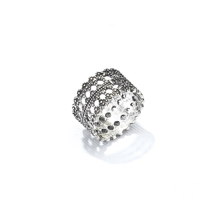 Hollow Cross-Border Retro Metal Ring - Vienna Verve Collection