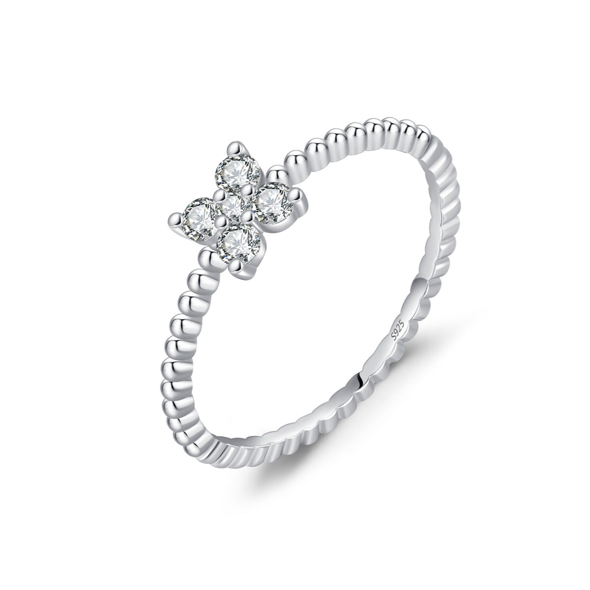 Planderful Moissanite Clover Ring – Stunning Sparkle with Moissanite Clarity