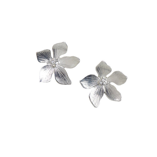 Chic Metal Textured Floral Earrings - Trendy Cross-Border Jewelry with a Modern Touch