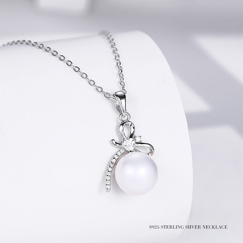 Pearl Single Pendant Necklace