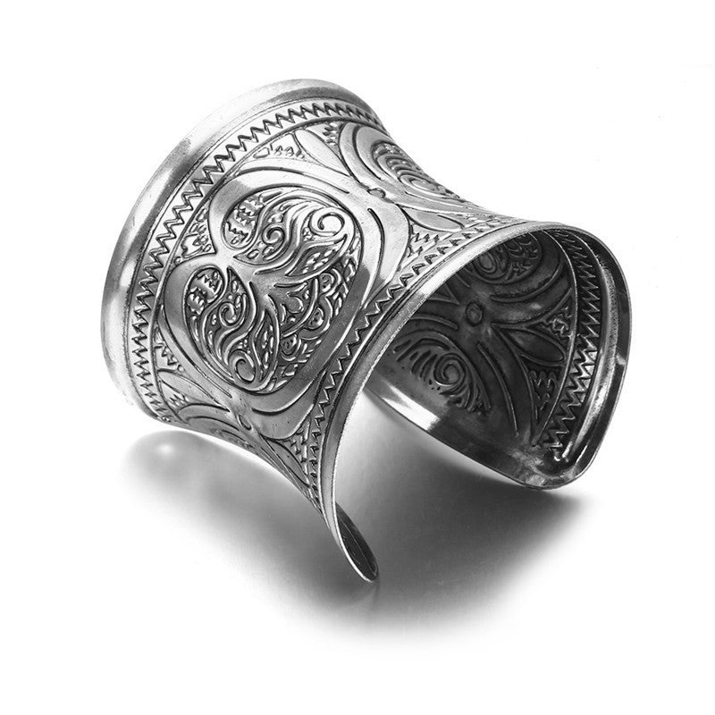 Embossed Retro Alloy Bracelet for Women - Vienna Verve Collection