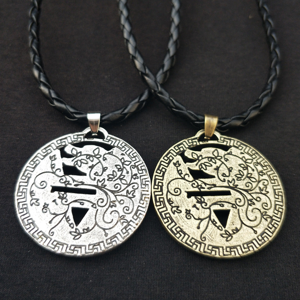 Villes Symbol Zinc Alloy Necklace with Slavic Bear Talisman Pendant