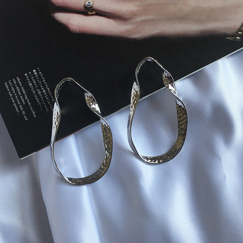 Exaggerated Retro Metal Earrings - Korean Jewelry Wholesale - Vienna Verve Collection