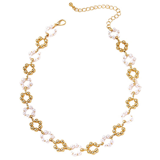 Planderful Vienna Verve Necklace – Elegant Imitation Pearl Design
