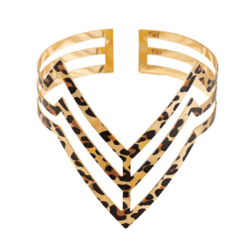 Planderful Vienna Verve Bracelet – Fashionable Metal V-Shaped Leopard Print Design