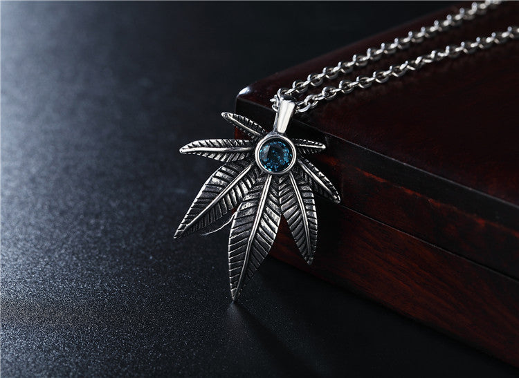Planderful Titanium Steel Maple Leaf Pendant Necklace For Unisex Fashion Lovers Retro Punk Statement