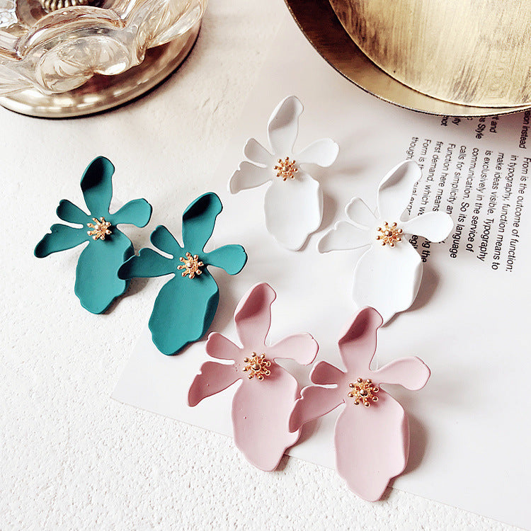 Elegant Korean Flower Drop Earrings for Stylish Women