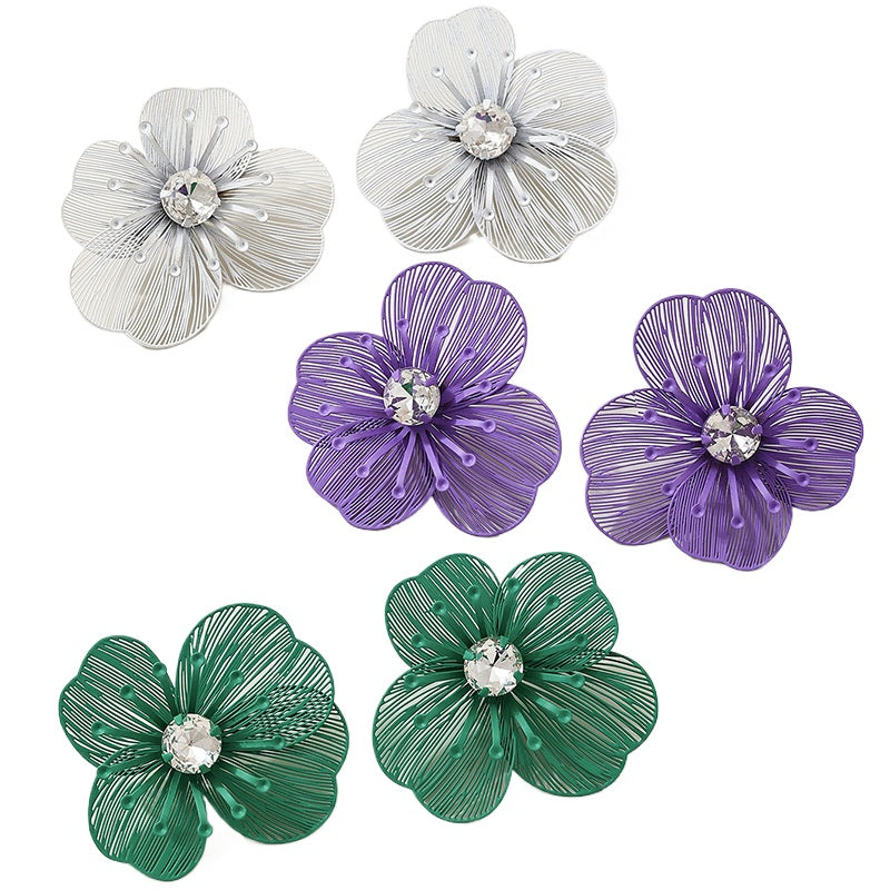 Planderful Vienna Verve Earrings – Fashionable Colored Flake Hollow Design