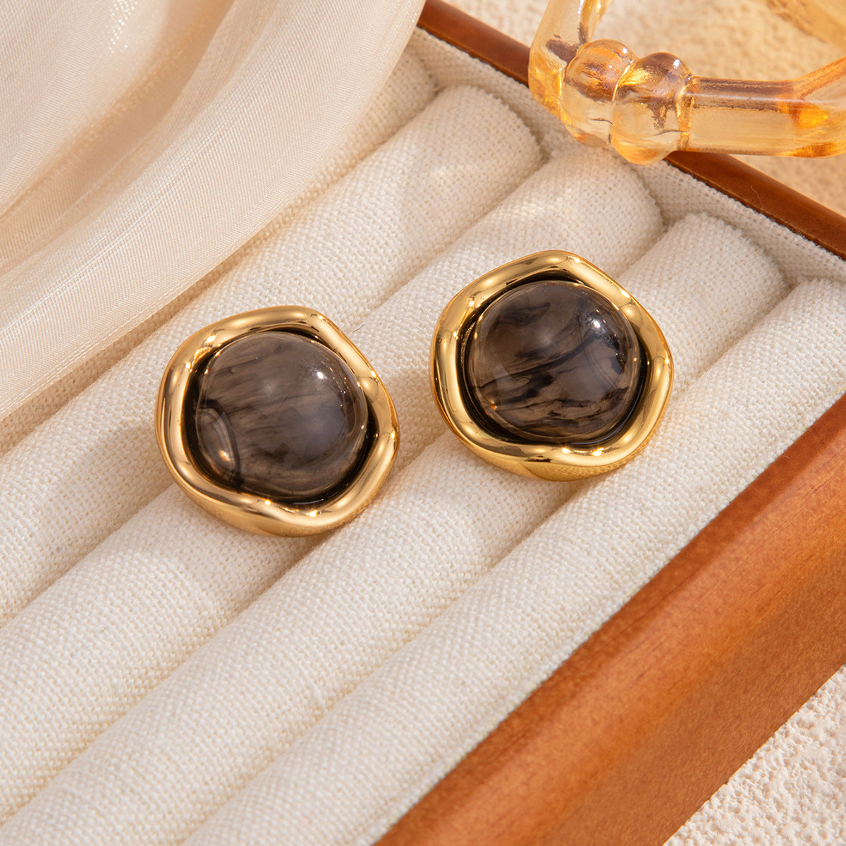 Planderful Elegant Versatile Stainless Steel Stud Earrings With Gold Edge And Wavy Round Look For Everyday Women